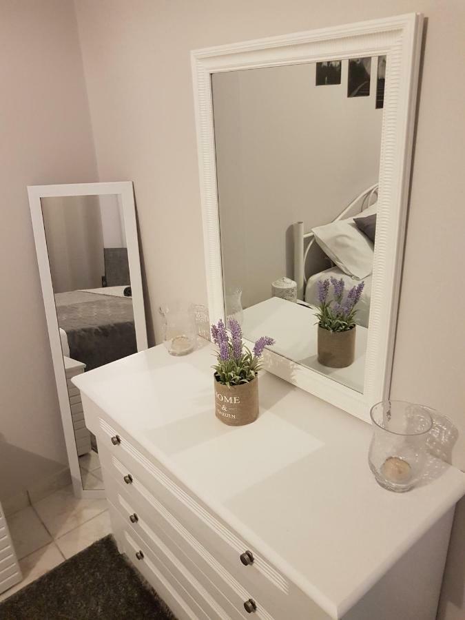 Fiona'S Apartment Virós 외부 사진